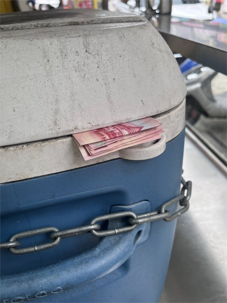 林口「財神爺」降臨？　男子一週2度塞錢給地瓜球業者