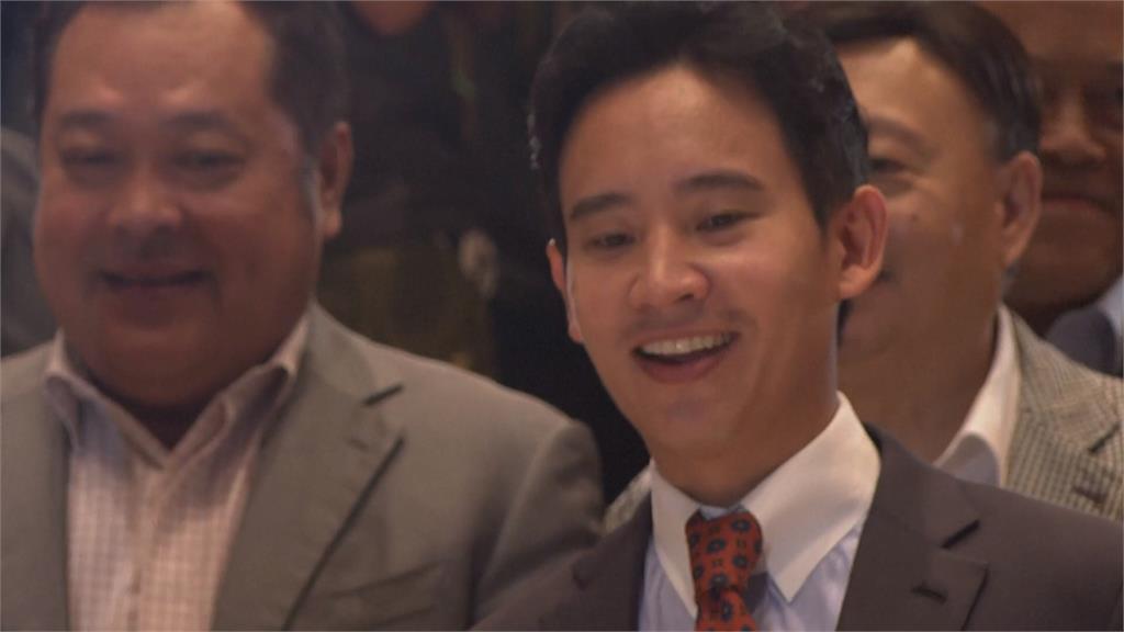 不滿皮塔被趕下台 支持者上街頭群起抗議