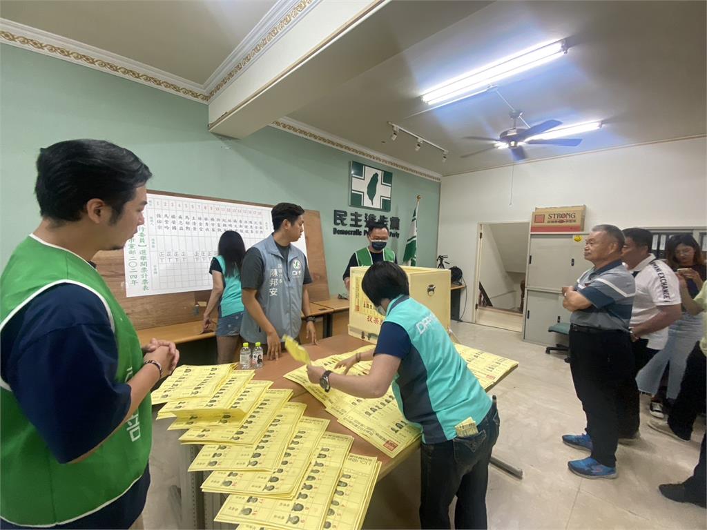 快新聞/民進黨台中黨部執評委改選 許木桂:民主競爭、團結取勝就是黨的活力
