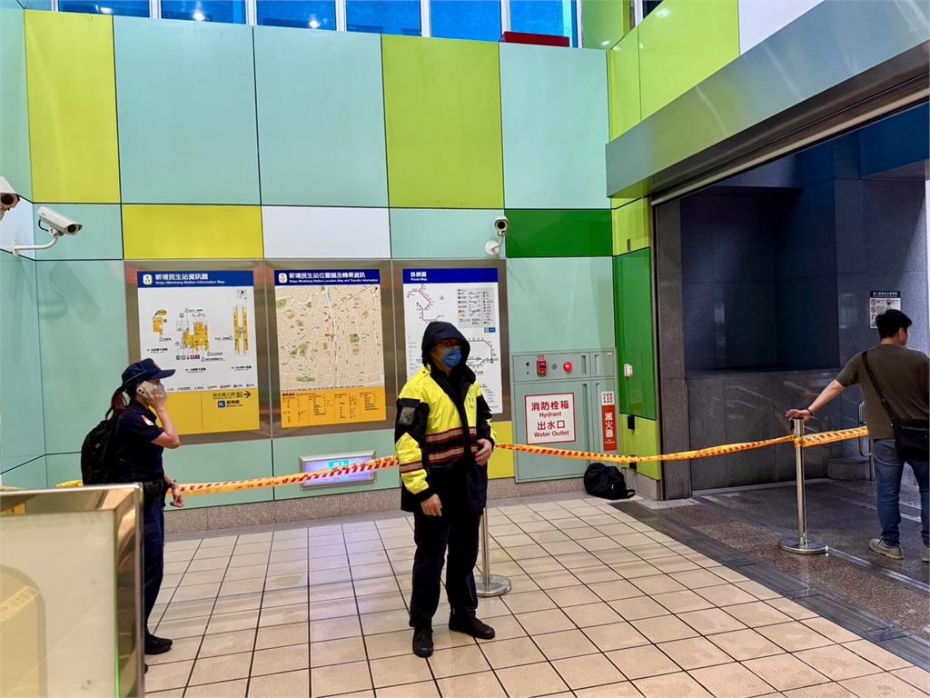 快新聞/新埔民生站驚見疑似爆裂物!黑衣男丟包就走 防爆小組急處理