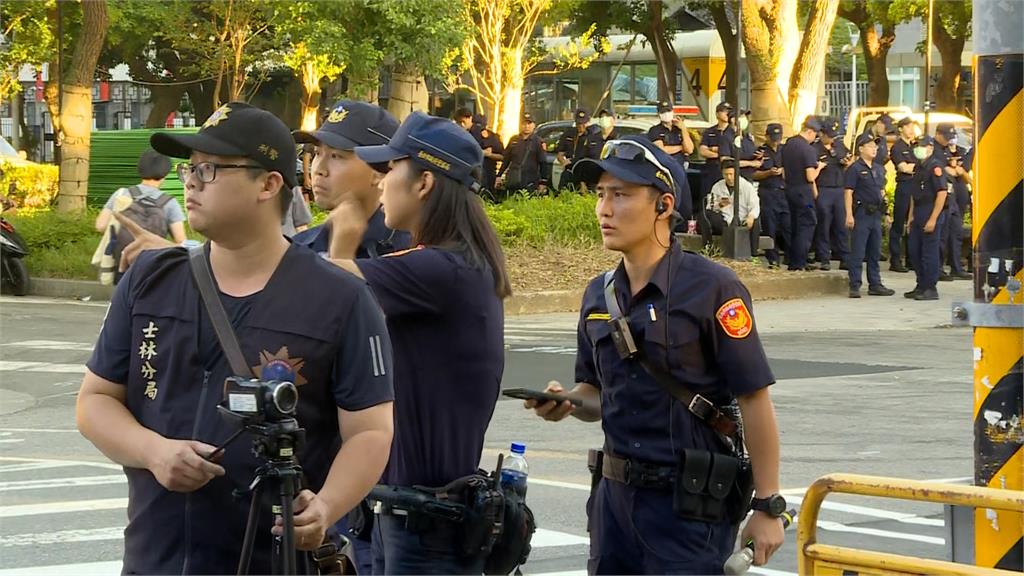民眾黨證實借用北檢周邊路權　400警力防小草衝突！