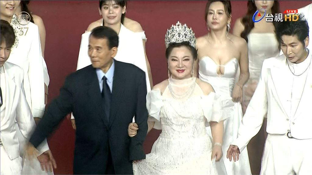 憶丈夫婚內出軌！　白冰冰錄新歌淚崩15分鐘