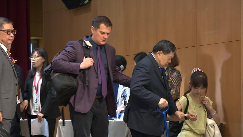 徐旭東缺席2場集團股東會 遠傳總經理曝近況:會罵人了 一切正常