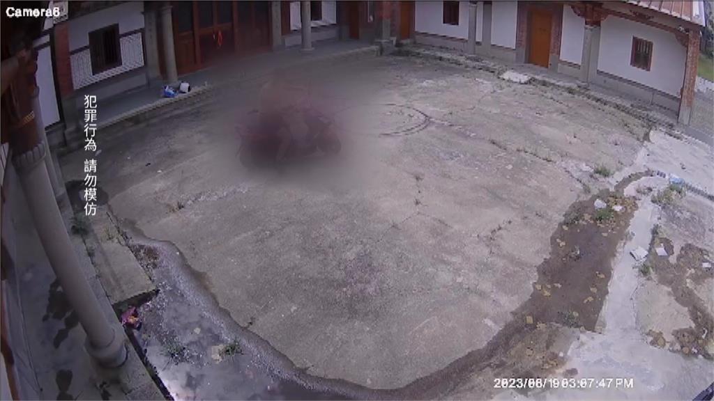 苗栗歷史建築謝氏祠堂遭破壞 男騎車破門搗亂!身分曝光令人傻眼