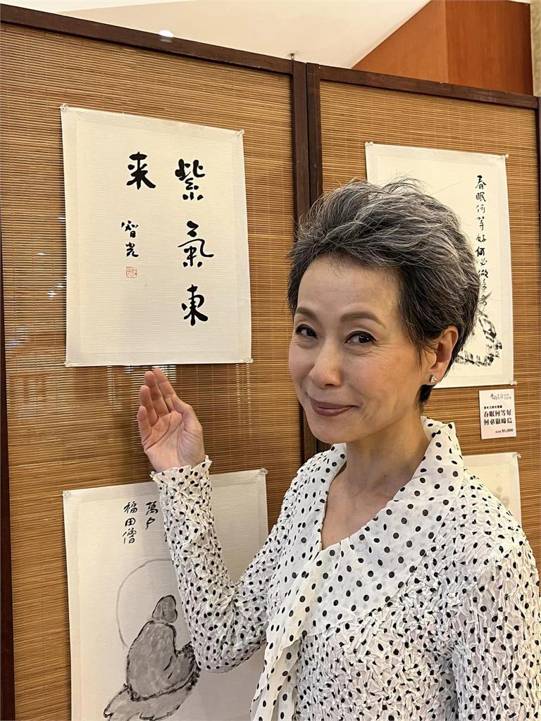 「最美許仙」60歲葉童真面目曝　滿頭白髮…網驚：比70歲曾志偉老