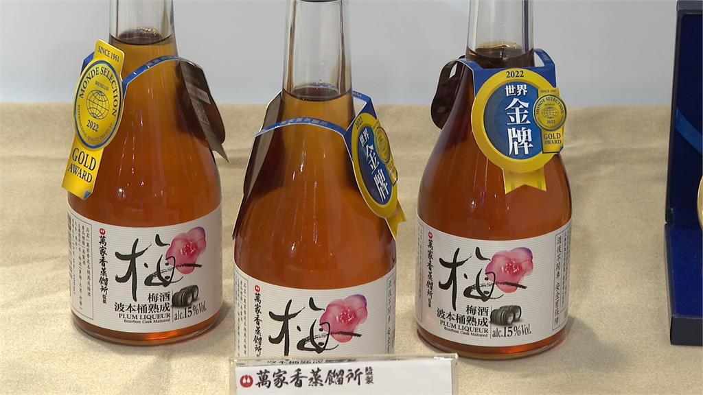 萬家香請樂天女孩造勢　老牌醬油廠酒展推新品
