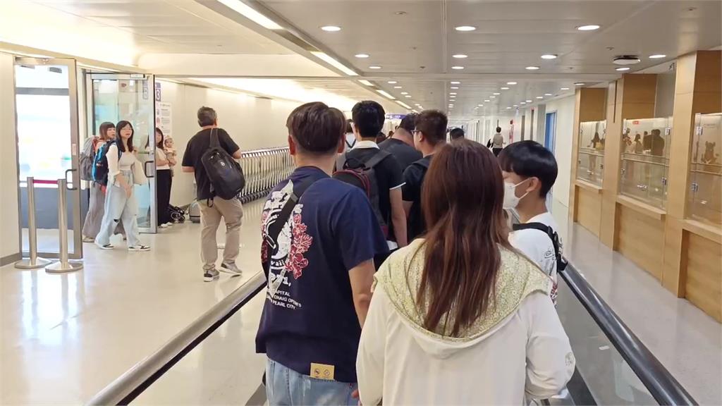 樂桃沖繩回台航班遇漢光演習折返 旅客苦笑:飛2次算賺到