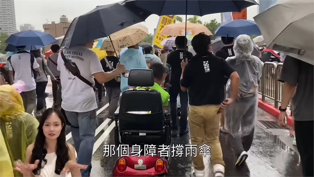 王國材「還路於民」遊行磕頭道歉　中國人妻險落淚：原來這就是民主自由