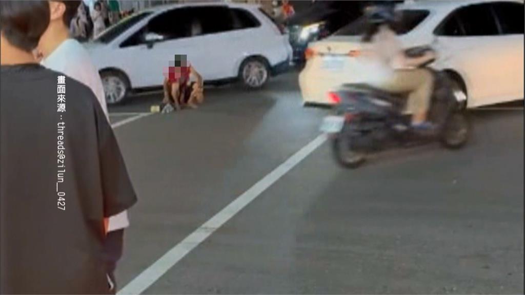 馬路當自家?男子路中央跳舞、做運動 危險行徑路人看傻