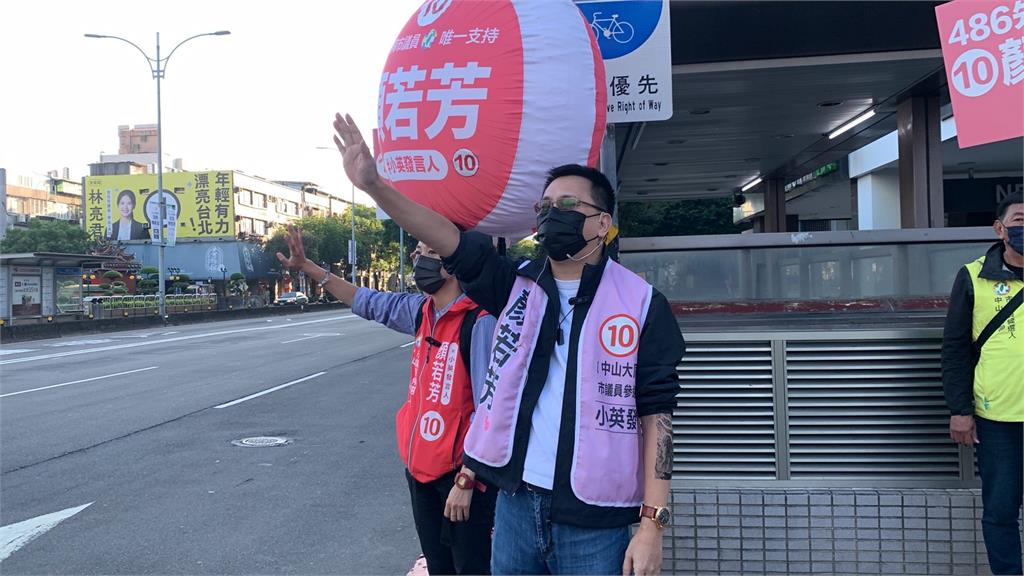486先生投入選戰? 一早站路口喊「拜託支持」真相曝光