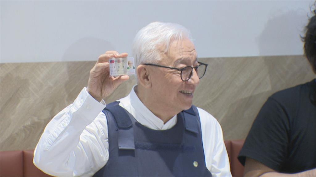樂秀身分證 曹興誠:自己是百分百的台灣人
