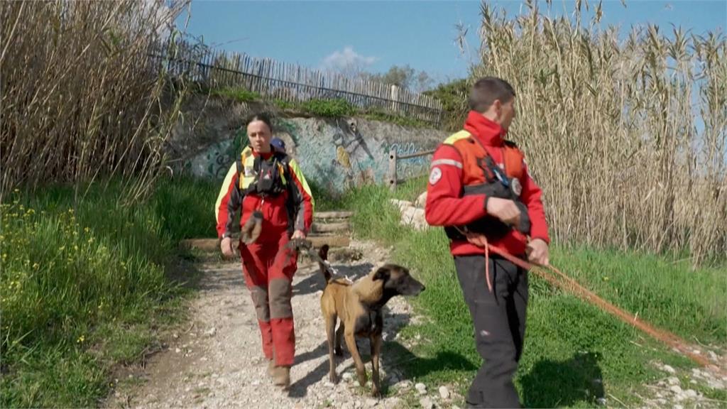 曼谷審計署大樓遭震垮 出動搜救犬尋找倖存者
