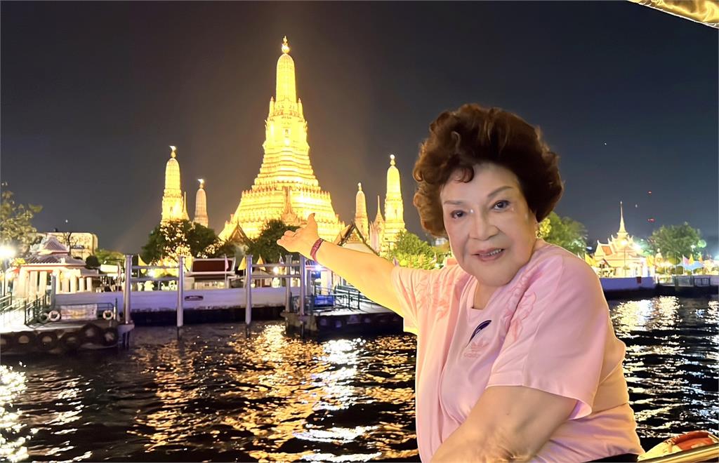快新聞／「阿姑」周遊到泰國度假　樂喊「我永遠27歲」人生不要留白