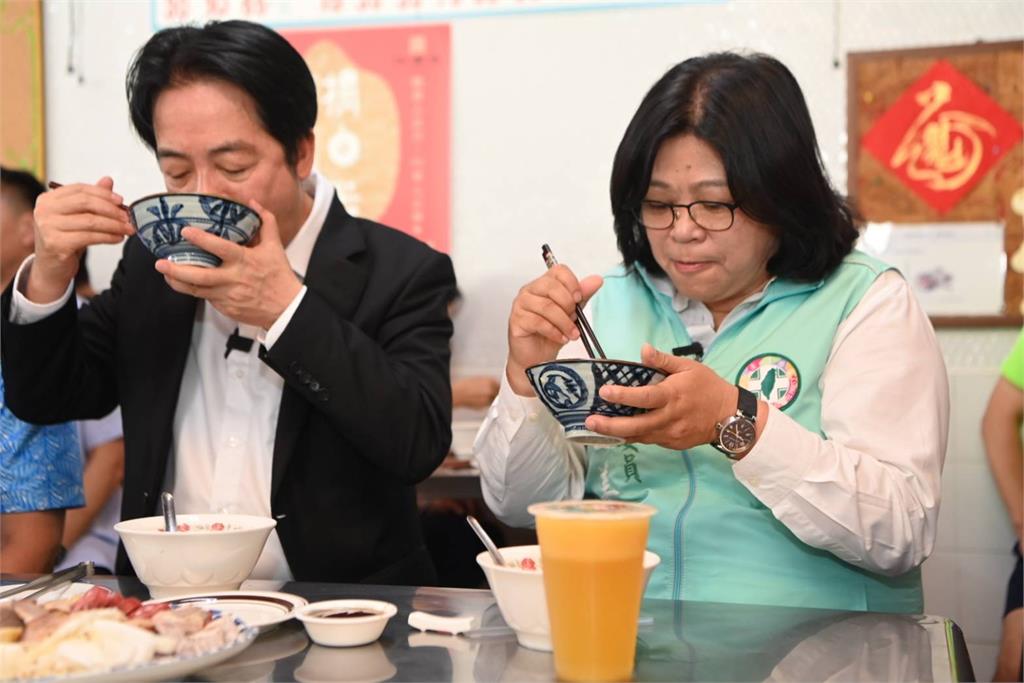 嘉義市長選戰!賴總統站台王美惠 贈「女神擋泥板」