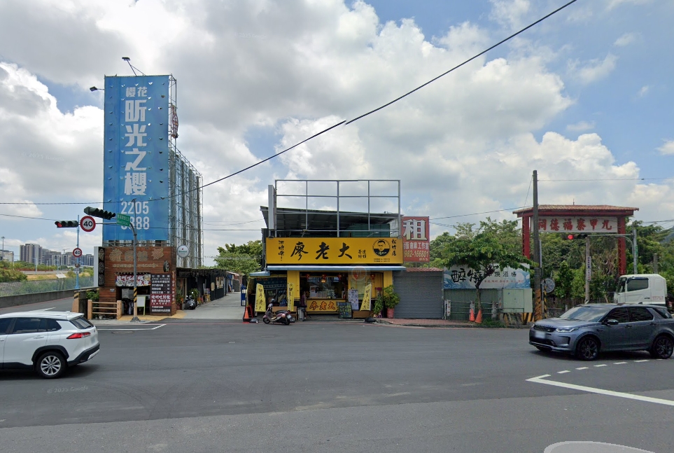 廖老大手搖飲遭有心人開槍!看板「人中、眉心、臉頰」被BB彈射穿...店家回應了