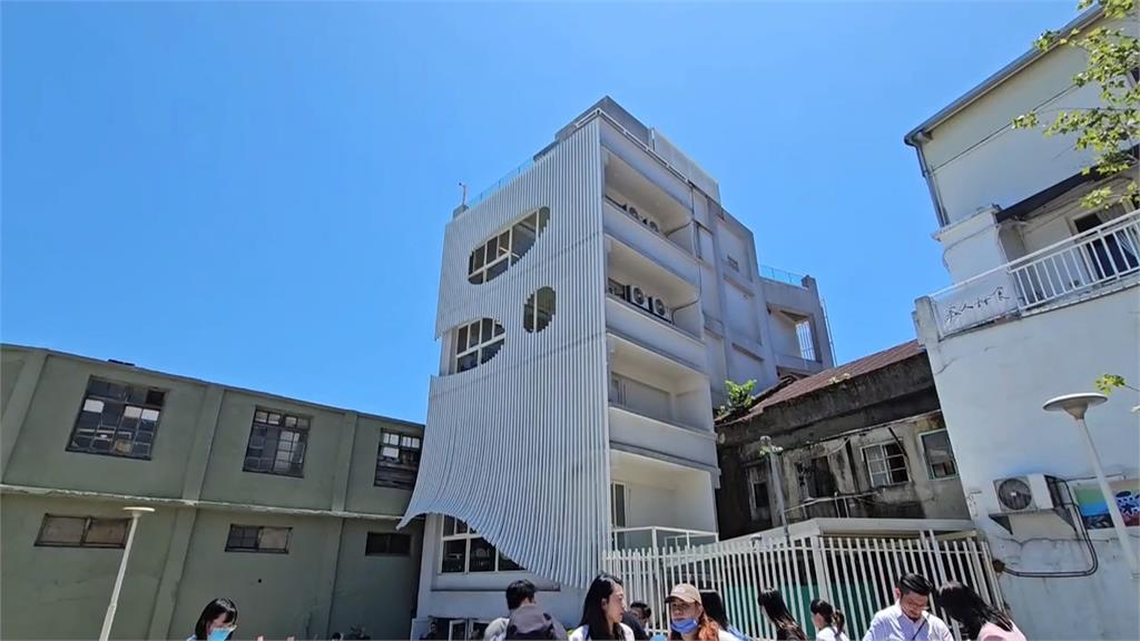 基市府出800萬請廠商開咖啡廳? 林右昌妹爆料「老闆是二信退休員工」