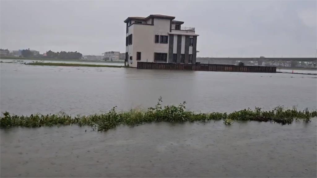 南澳2天降雨806毫米 宜蘭多處淹水一級警戒