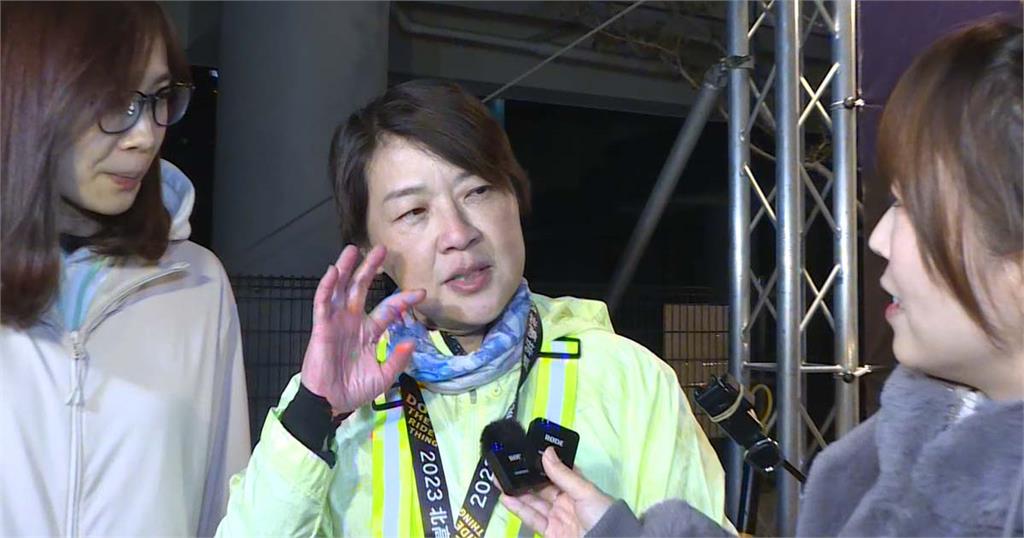快新聞／柯文哲騎單車挑戰一日北高今晨3:18抵高雄　直呼冷到全身不正常