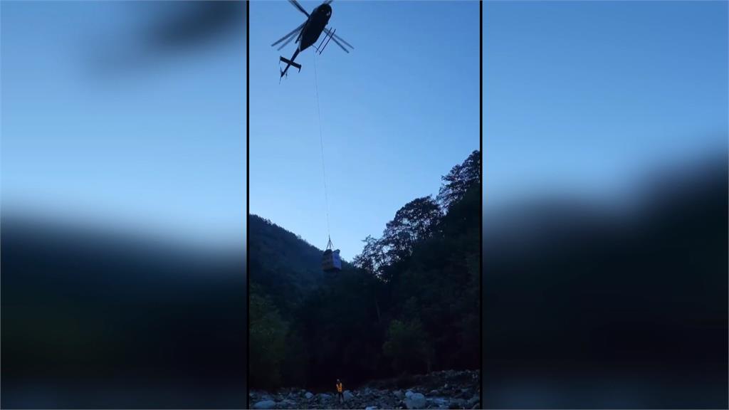 空運國寶「護魚專機」首航　櫻花鉤吻鮭重返司界蘭溪