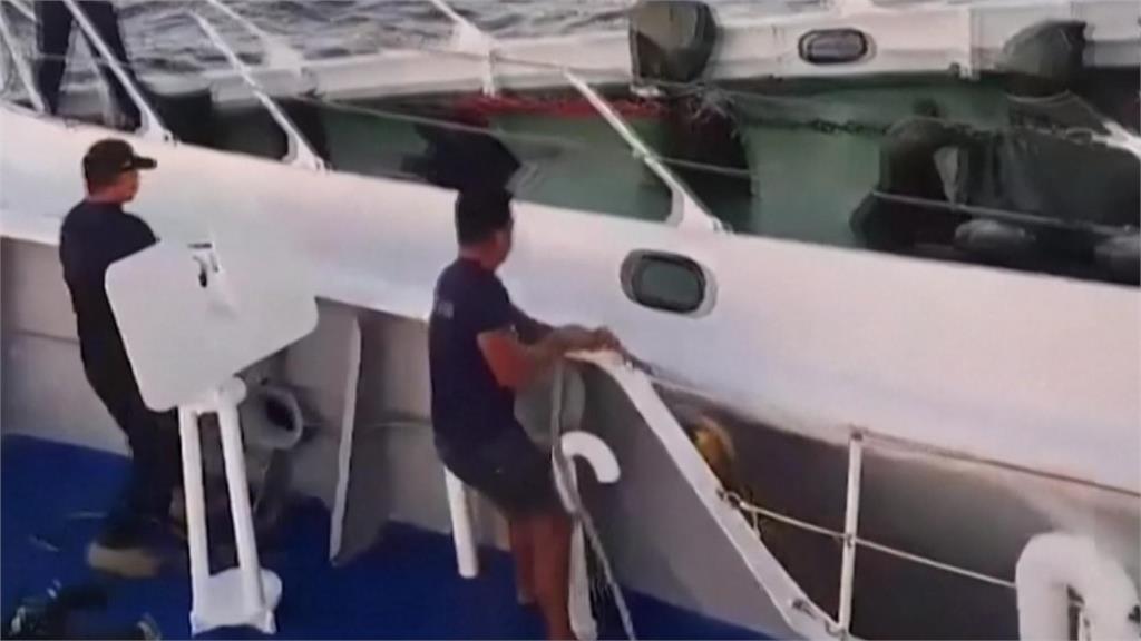 中菲南海再過招! 中海警船射水泡毀損菲國船