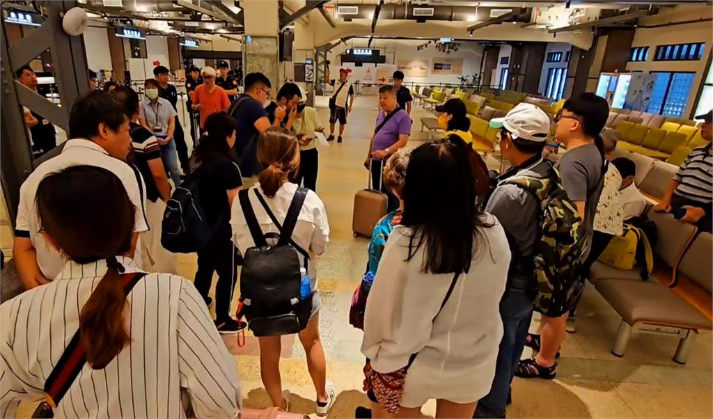 赴石垣島郵輪臨時改行程 旅客趕到基隆港卻又撲空