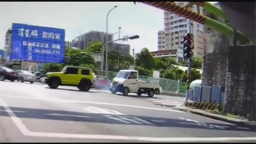 未保持安全距離釀禍! 吉普車禮讓救護車 遭後方小貨車追撞