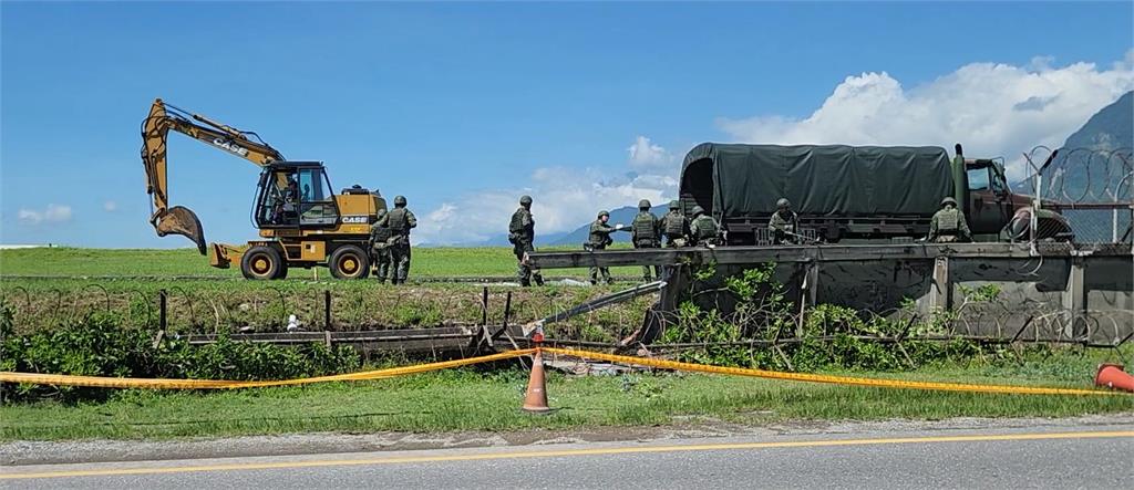 花蓮大雨轟炸空軍基地 圍牆倒塌30公尺恐一個月才能復原