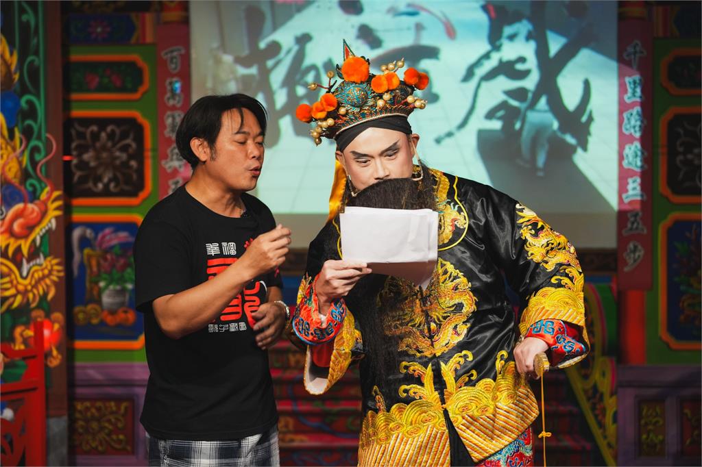 快新聞／政壇1大咖出招！化身歌仔戲演員挺文藝　轟藍營這人刪凍13億預算