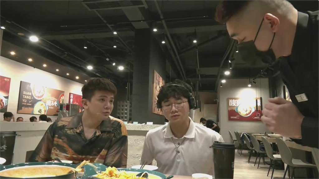 孫生才被起訴又直播鬧事！踢館蹦闆店「捏爆食物、亂丟冰塊」網轟：死性不改