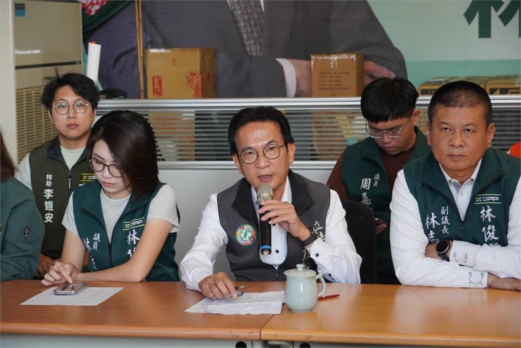 快新聞/綠營首位台南縣長出手了!陳唐山震撼宣布:市長初選支持「這人」