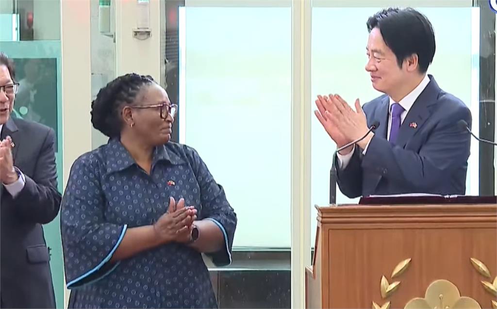 賴清德成功打臉中國「返台神情全被拍」！脫口1句點名「史國大人物親送守候」她笑爆