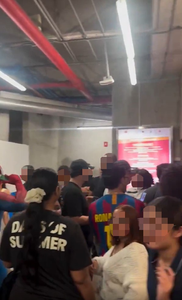蜘蛛人驚爆遭「毒氣襲擊」!播一半突飄怪味…影迷扛不住衝出逃命