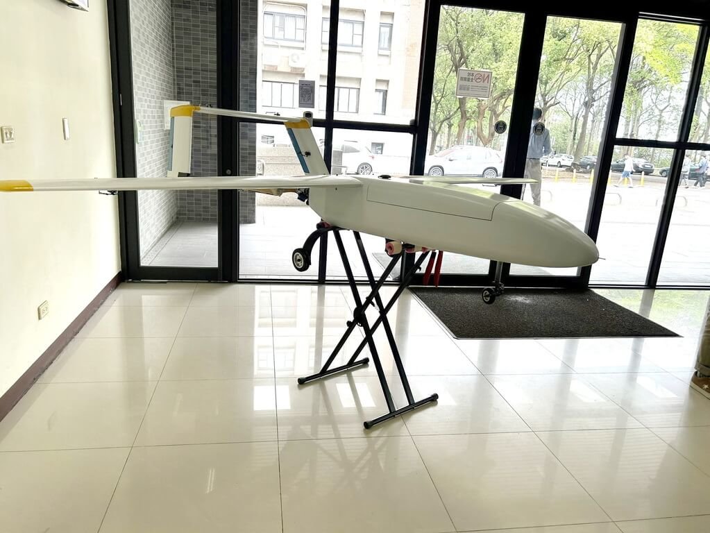 台塑與中正大學合作研發無人機　贈碳纖維材料