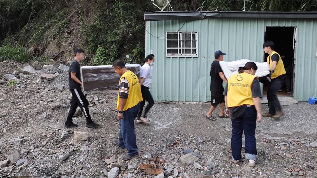 「卡努」颱風重創南投仁愛鄉　善心團體提供家具助災區重建