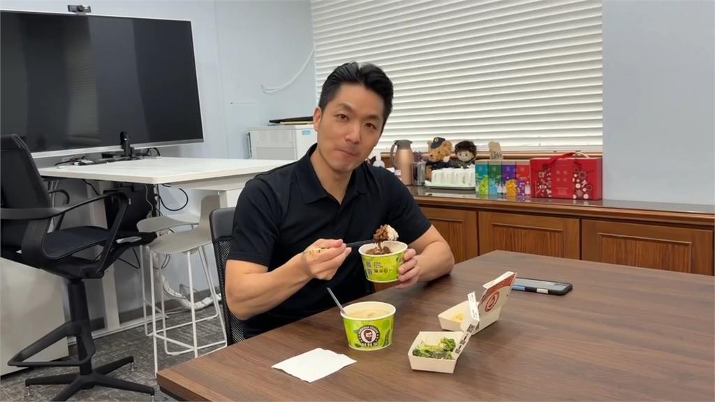 蔣萬安挺鬍鬚張喊「我負責吃滷肉飯」　律師：淹水、虐兒都沒說要負責