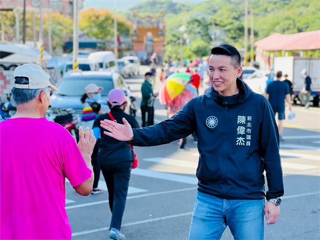 遭點名沒幫爭取放假!藍議員竟回嗆「出門可自己決定」…網怒:選你有何用