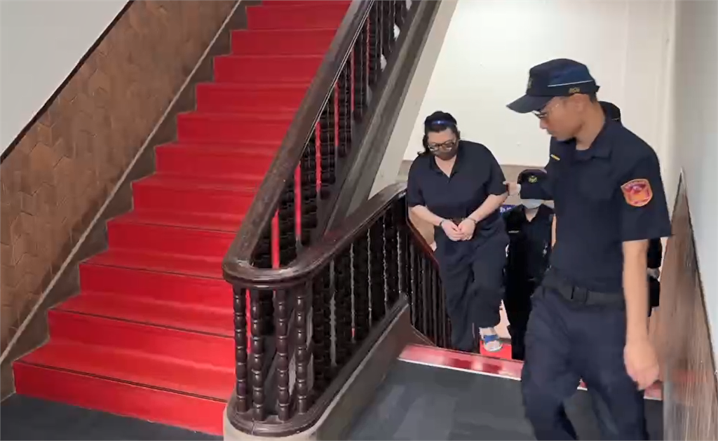快新聞／女毒蟲「S型開車」撞死所長！一審判死　高院首開庭畫面曝光