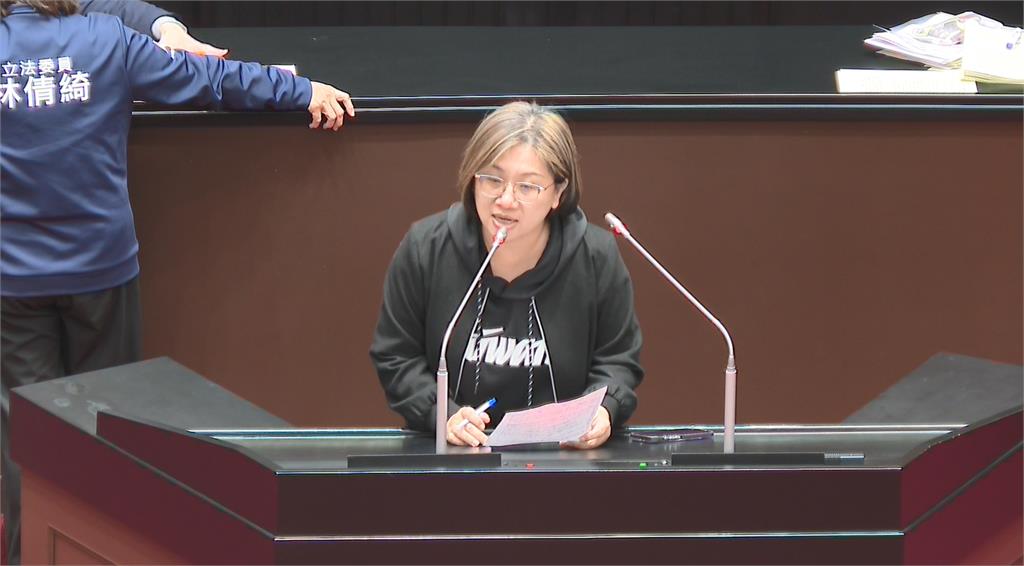 立法院會期結束！藍白強闖三大爭議法案全三讀通過