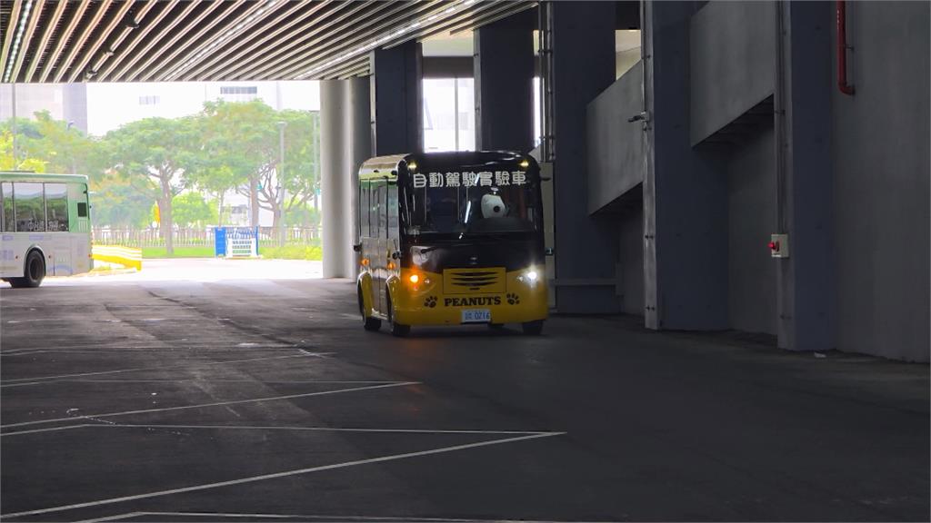 台中首輛自駕巴士開箱！　跟著史努比出遊趣