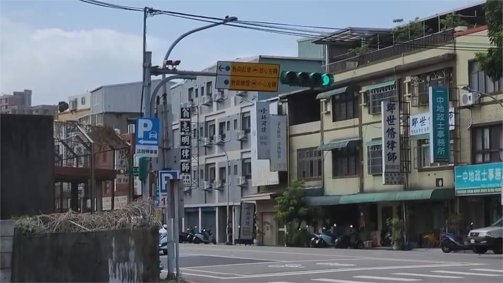 提醒駕駛!桃園紅綠燈增設告示 「全燈+左轉燈」可放心左轉