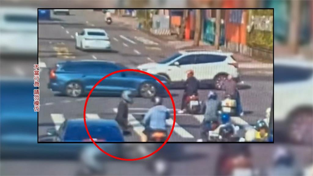 中壢街頭互毆! 騎士"認錯逼車對象"猛揍無辜男