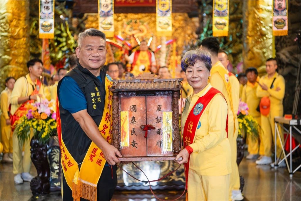 桃園護國宮五夜暗訪起駕!近千人接力傳香信眾全家服務感恩太子爺公庇佑