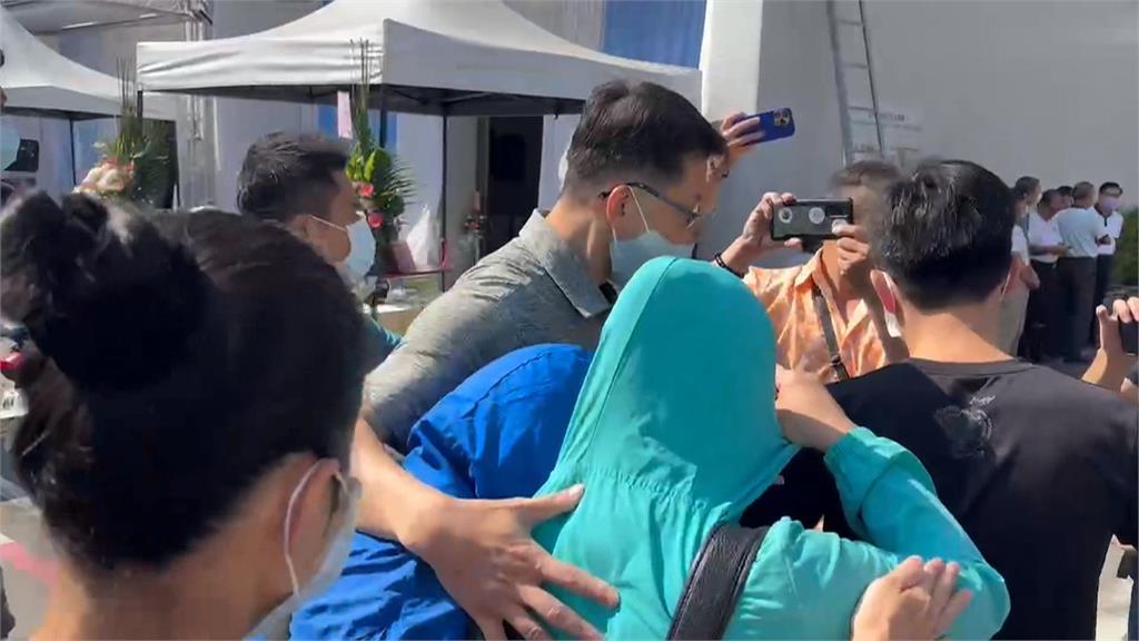 許姓上兵打靶中彈喪命! 檢察官相驗母親悲痛啜泣