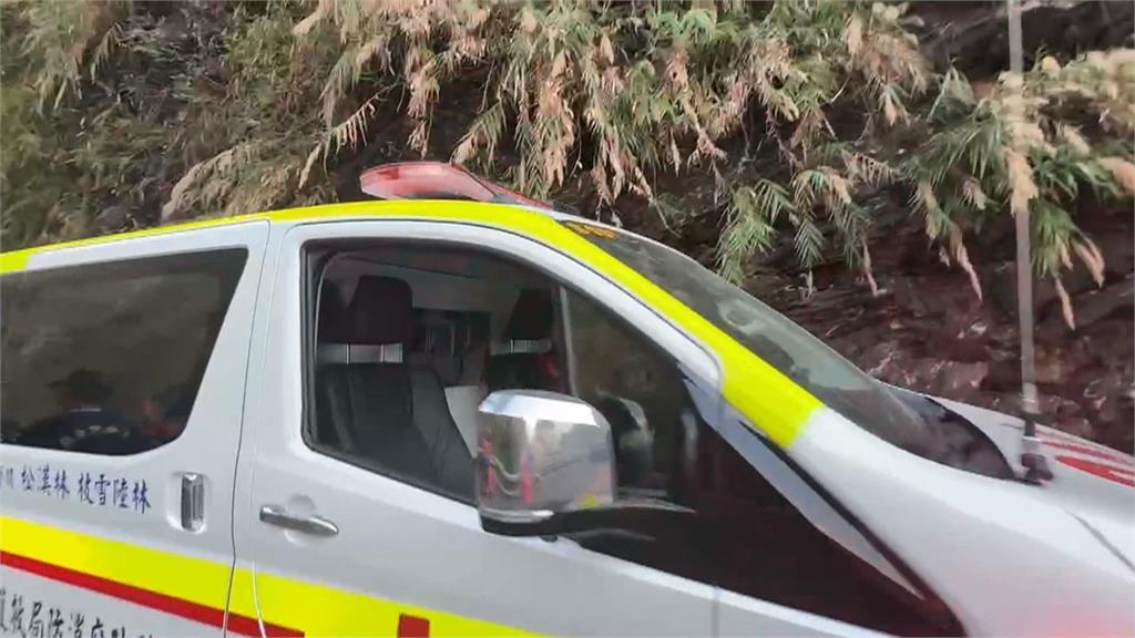 住左營騎車到屏東霧台 八旬婦自撞噴飛30公尺橋下