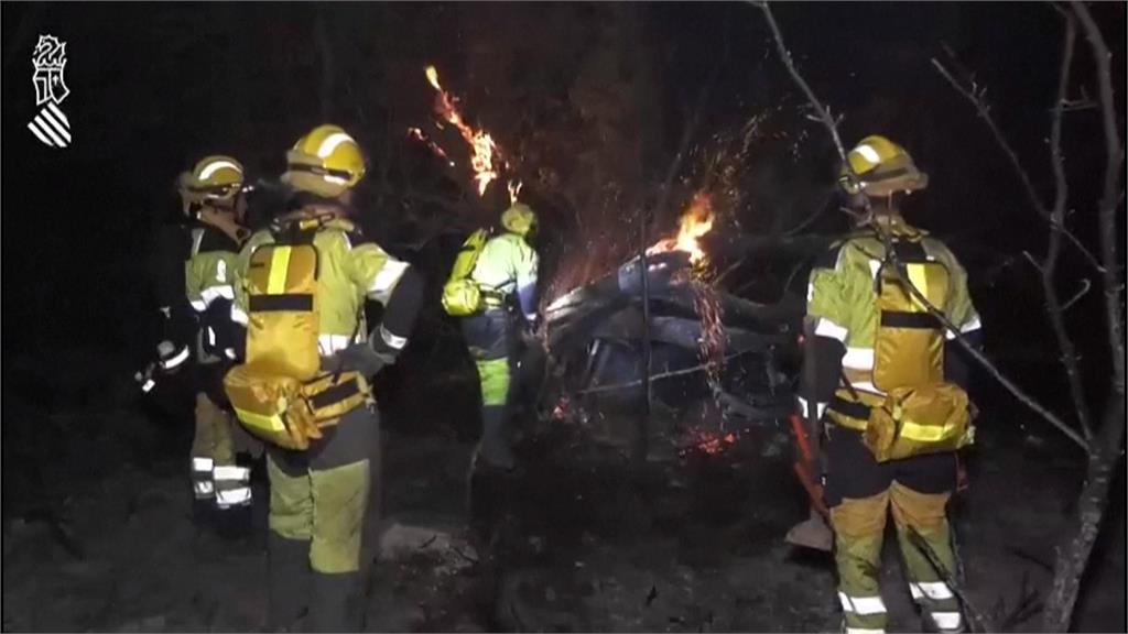 西班牙爆發森林野火　上千公頃土地燒毀、3消防員傷