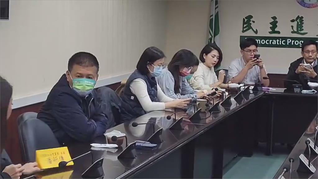 台南正副議長「民國配」? 議員質疑私相授受!邱莉莉淚灑辦公室