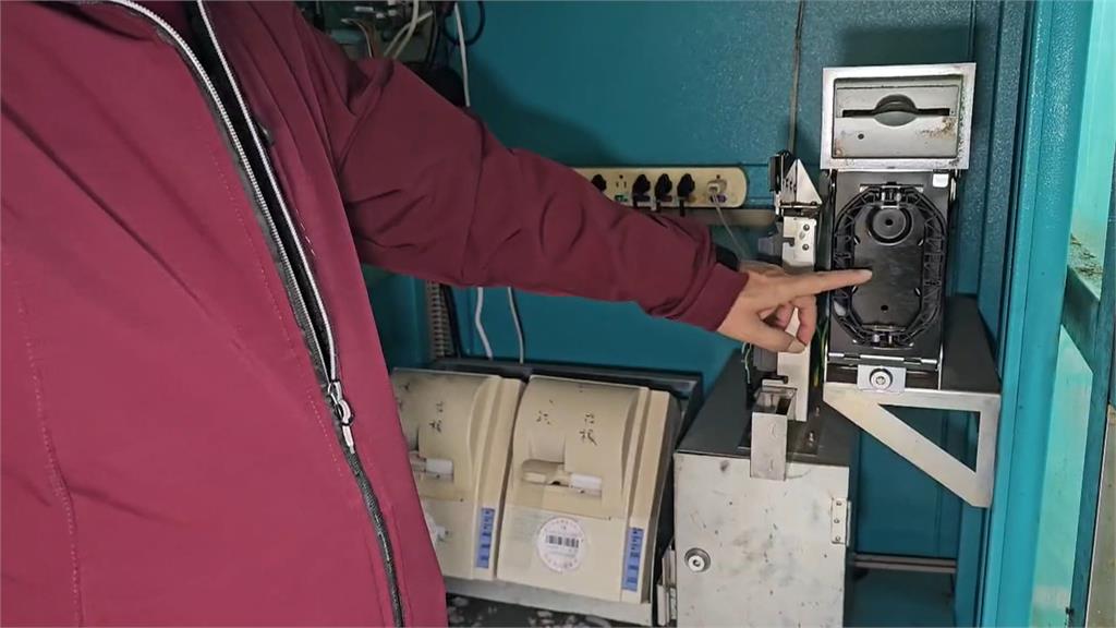 碧砂漁港連環竊！　2賊過年期間偷停車場收費機仍在逃