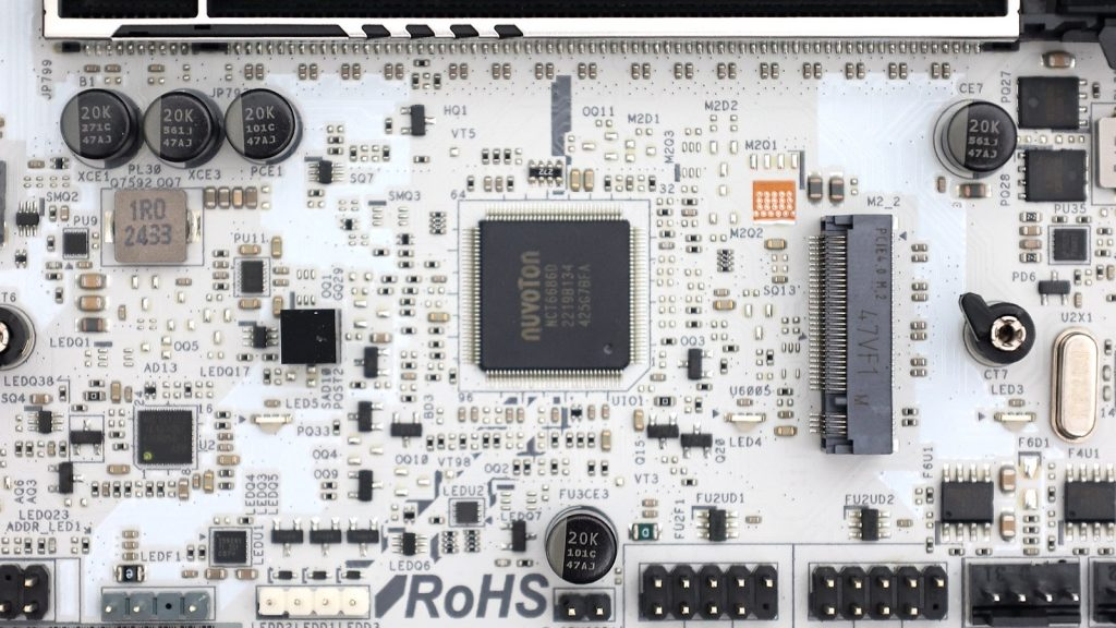 ASRock B860M Steel Legend WiFi 平價銀白色加入 Thunderbolt 4