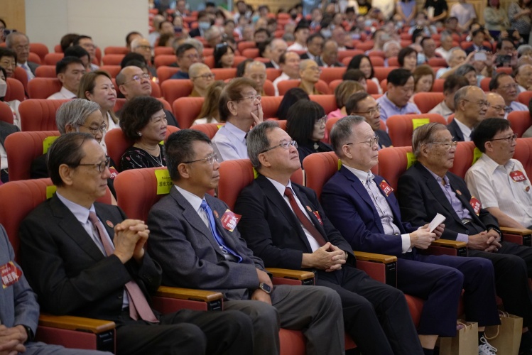 唐松章博士就任董事長 傳承百年東吳精神