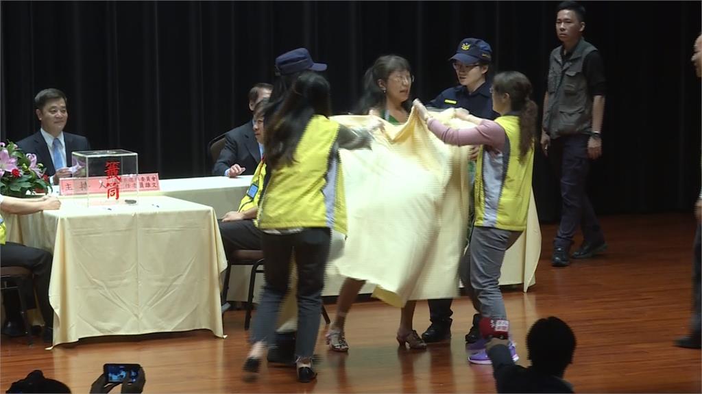 高雄10大傳說「舉牌姐柳淑芳」將選市議員?本尊親回9字「參選原因」全說了